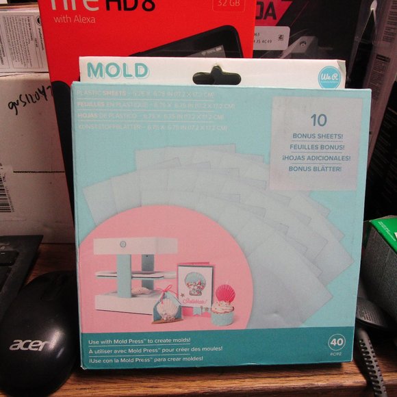 MOLD PRESS PLASTIC SHEETS 40 COUNT - Picture 1 of 2